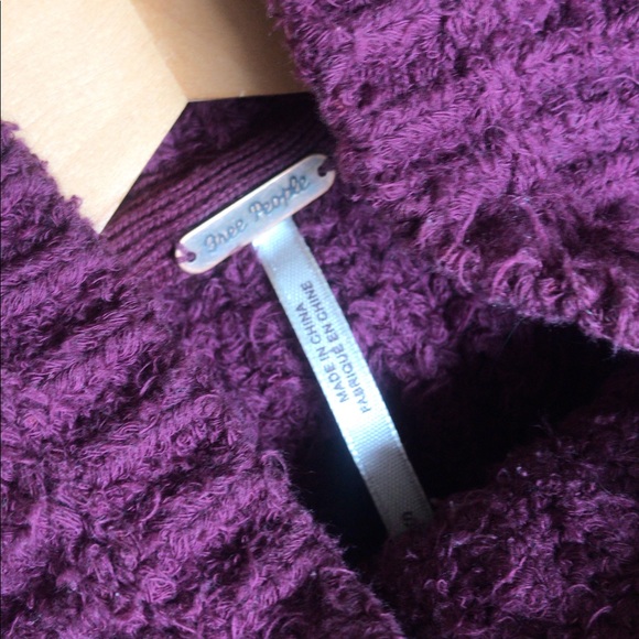 Free People plum cropped sweater size small - Picture 5 of 5